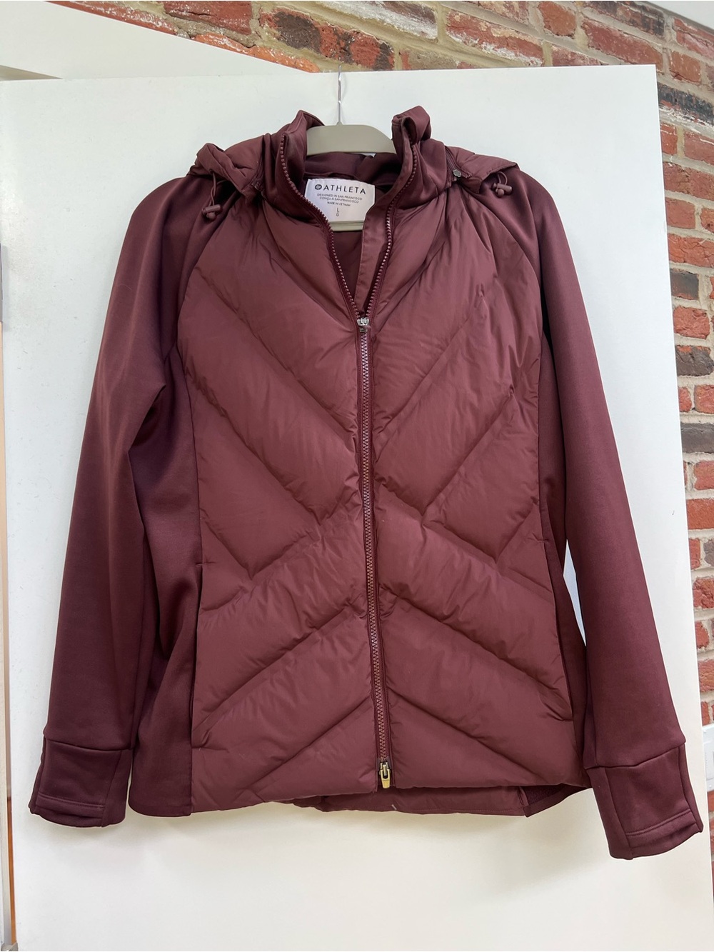 Athleta Inlet Jacket Decadent Chocolate Red Insulated Puffer